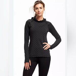 Old Navy Active Pullover Shirt M Womens Go-Dry Semi-Fitted Long Sleeve Black